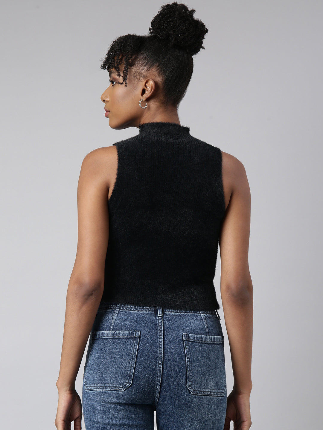 Women Black Solid Crop Top