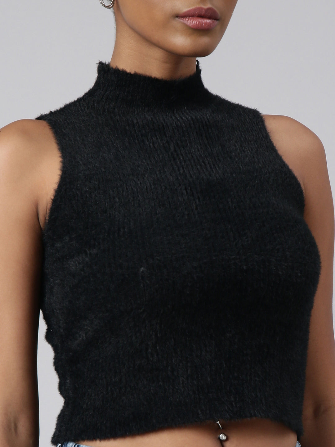 Women Black Solid Crop Top