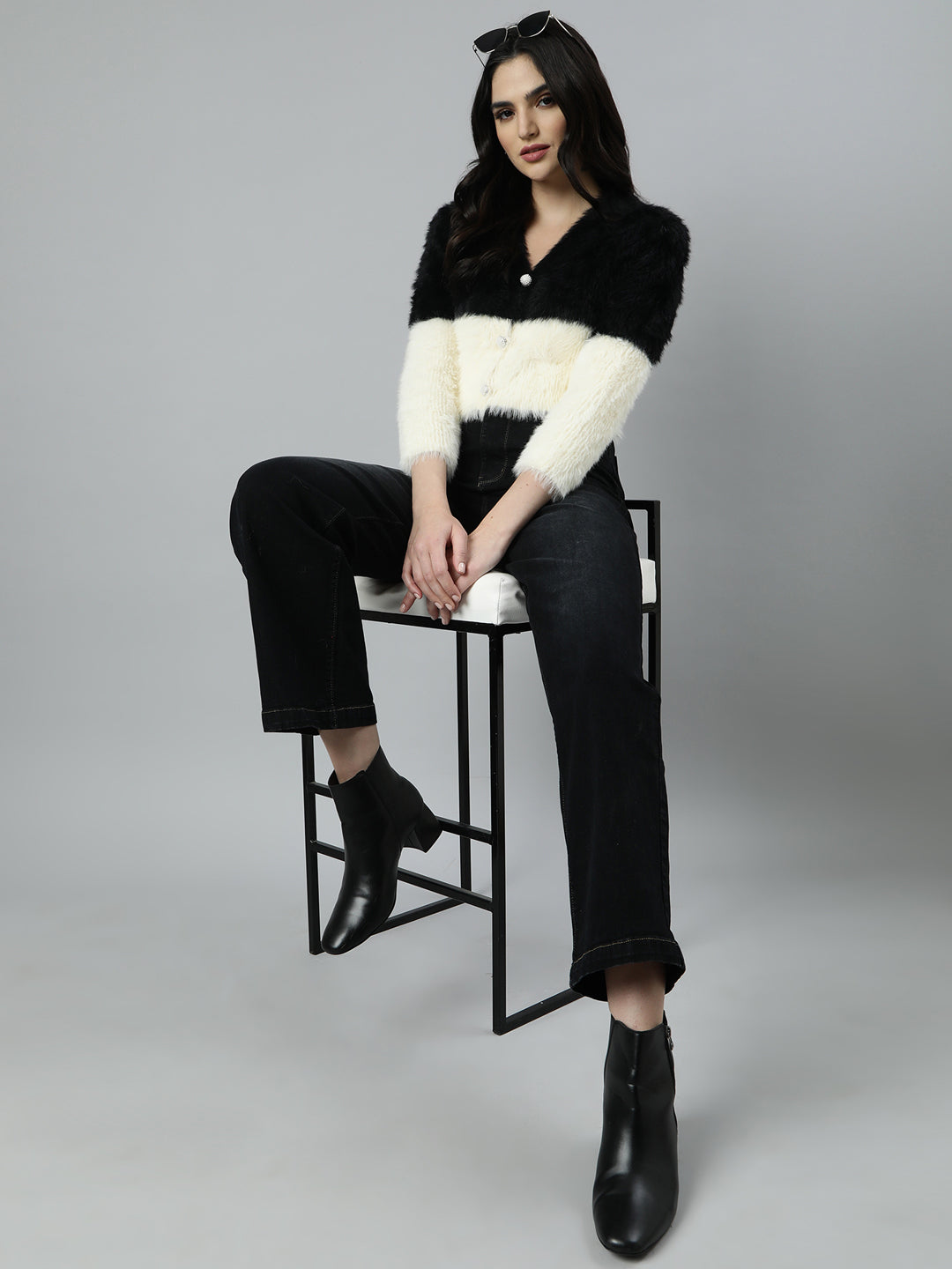 Women Colourblocked Crop Black Cardigan