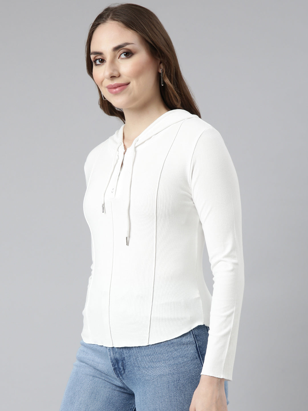 Women's White Solid Pullover Sweatshirt