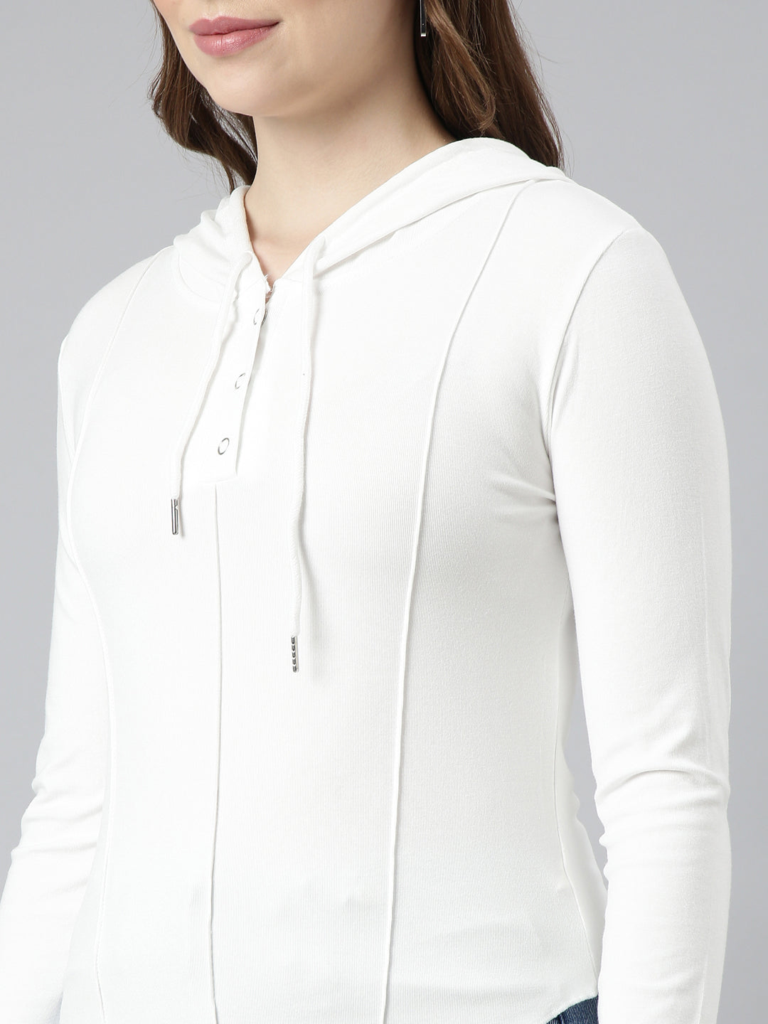 Women's White Solid Pullover Sweatshirt