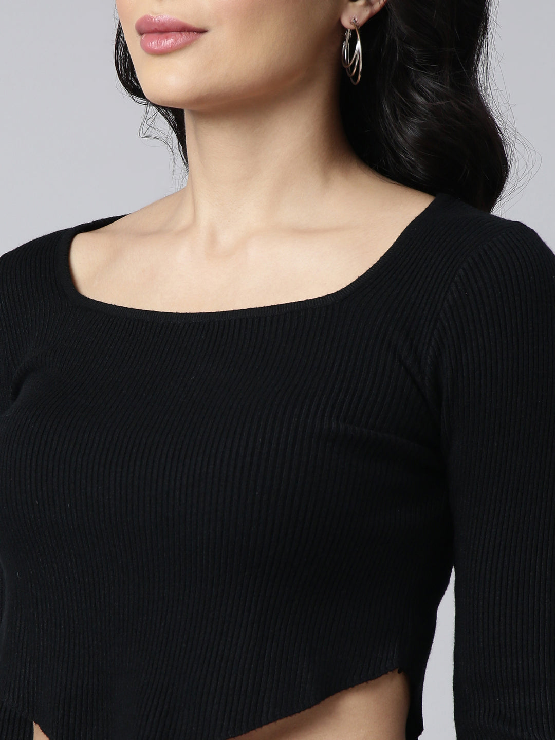 Women's Black Solid Fitted Crop Top