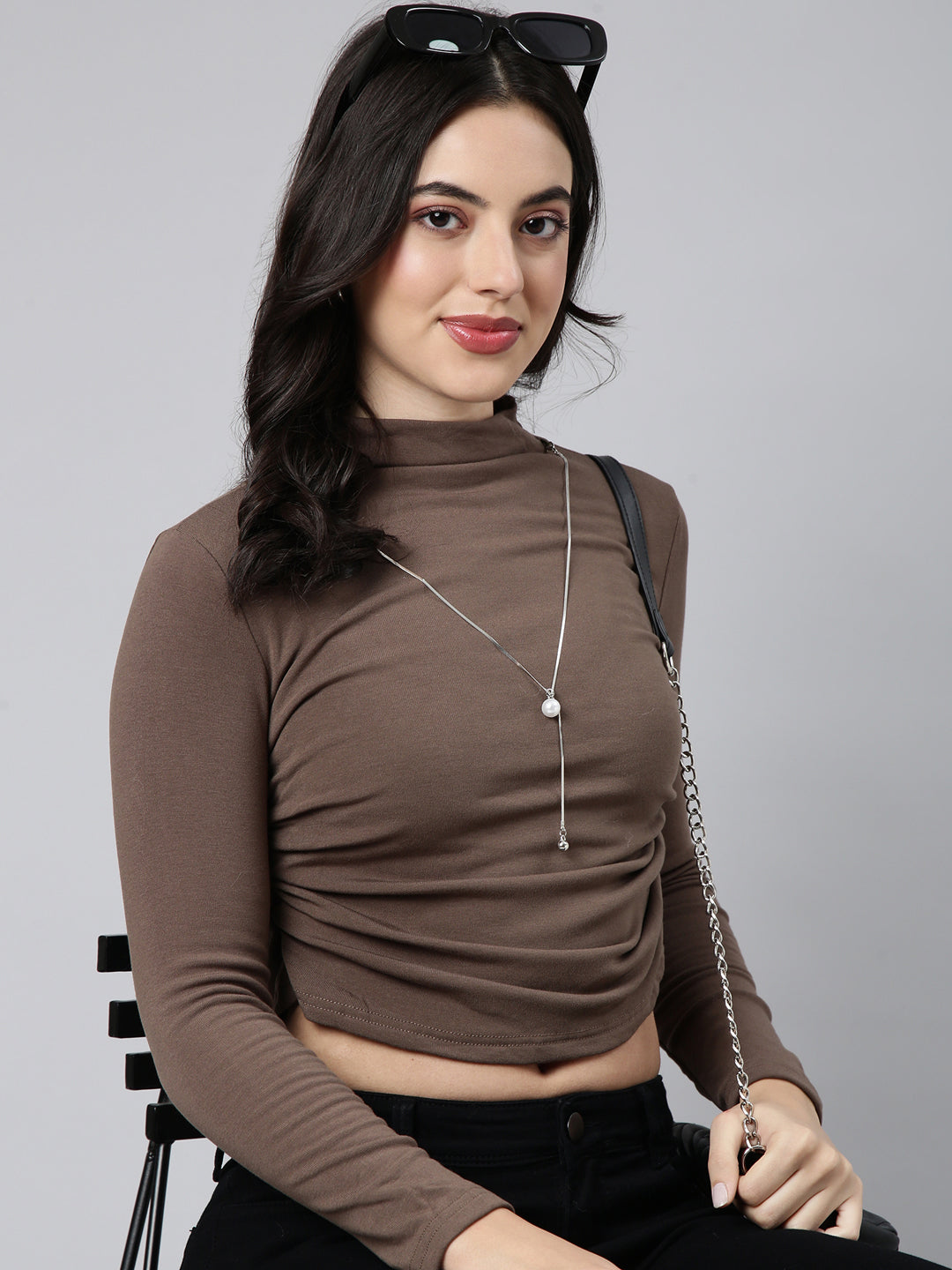 Women Solid Olive Fitted Top Comes with Neck Chain