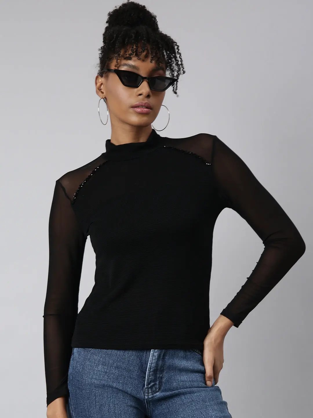 Women's Black Solid Fitted Top
