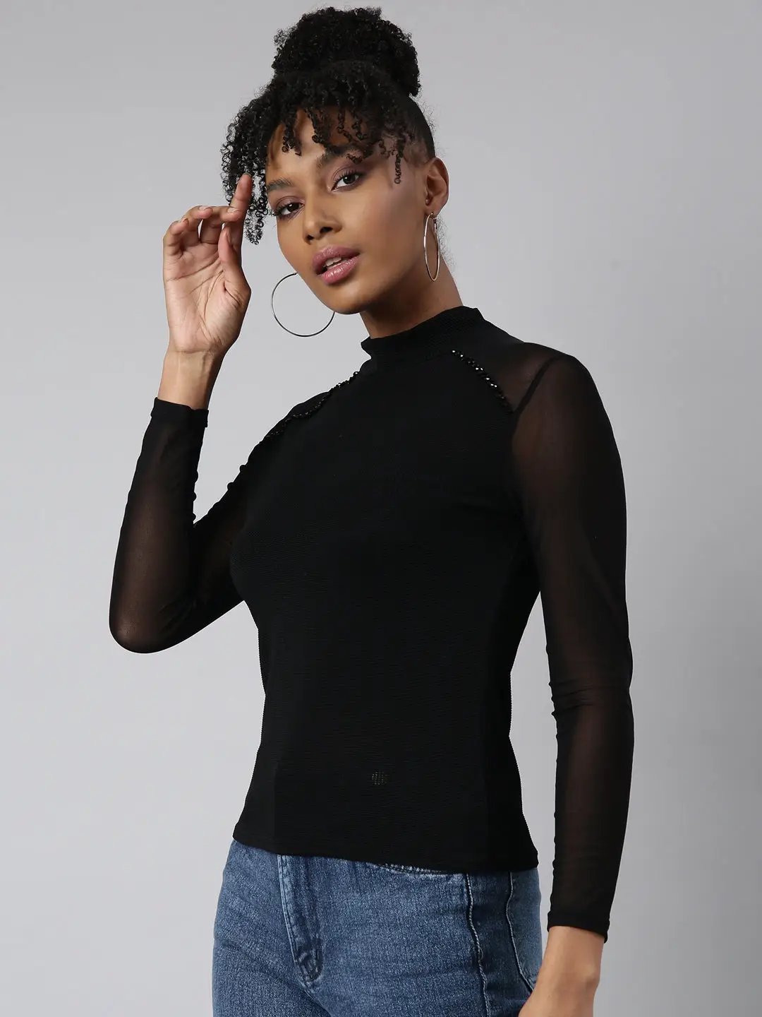 Women's Black Solid Fitted Top
