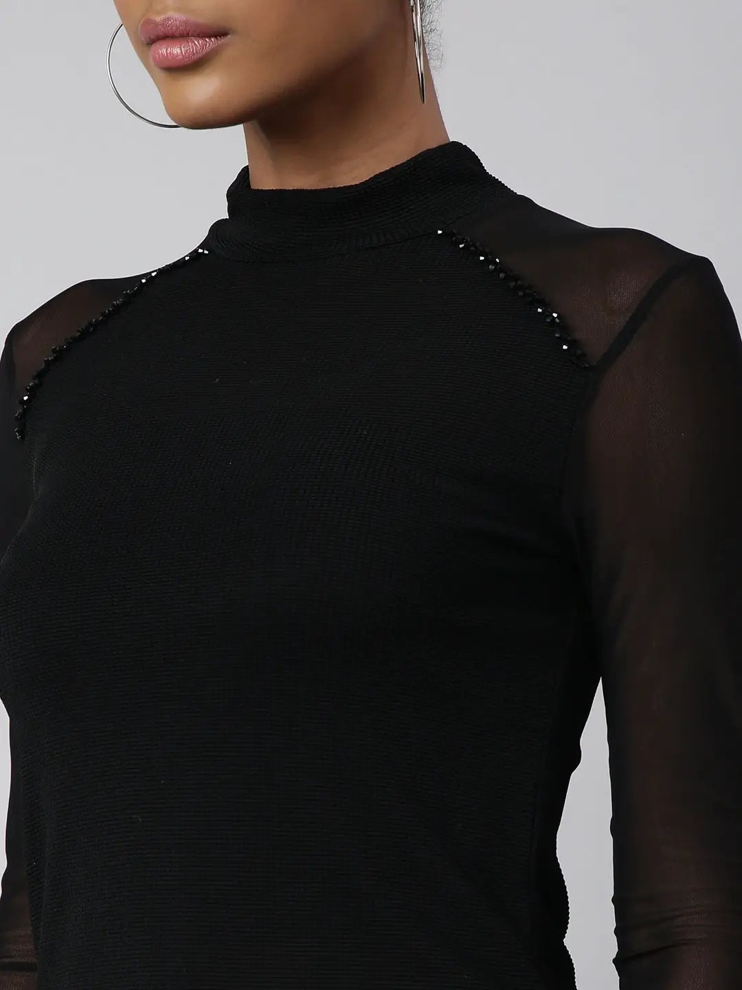 Women's Black Solid Fitted Top
