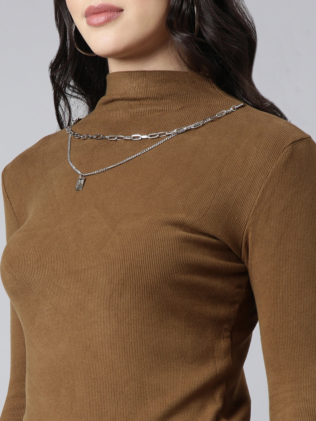 Women Solid Olive Top Comes With Chain