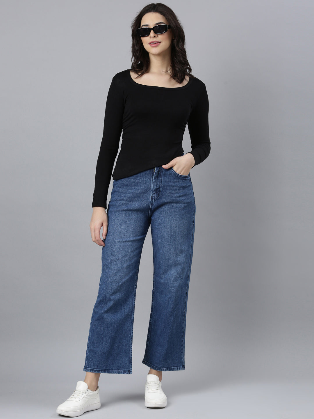 Women's Solid Black Fitted Top