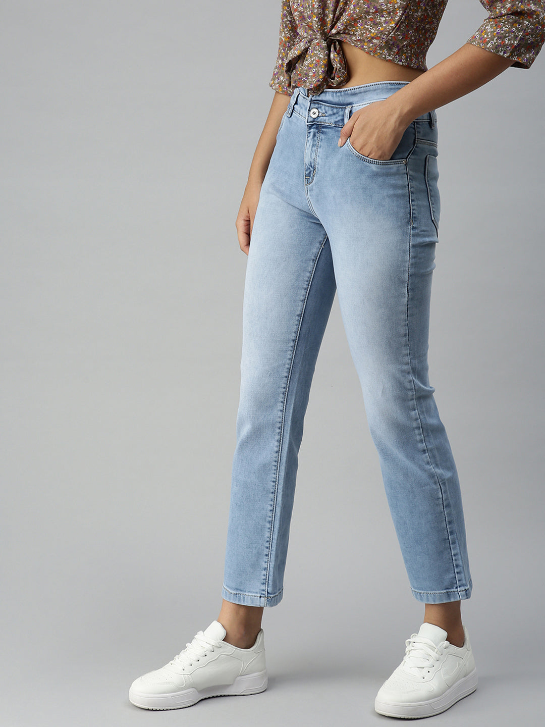 Women's Blue Solid Denim Straight Jeans