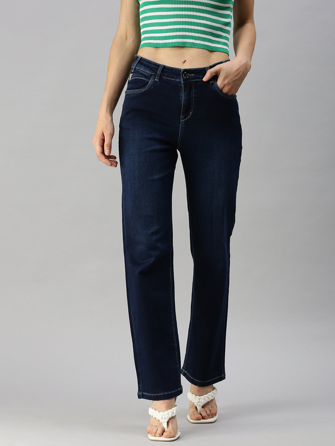 Women's Blue Solid Relaxed Fit Denim Jeans