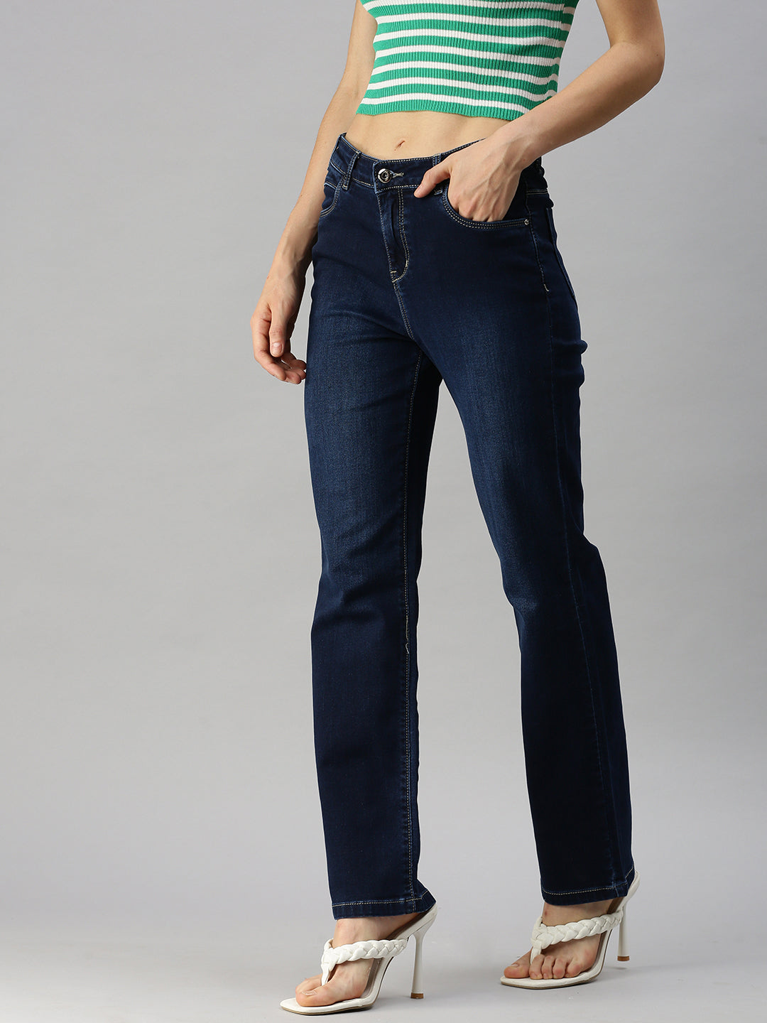 Women's Blue Solid Relaxed Fit Denim Jeans