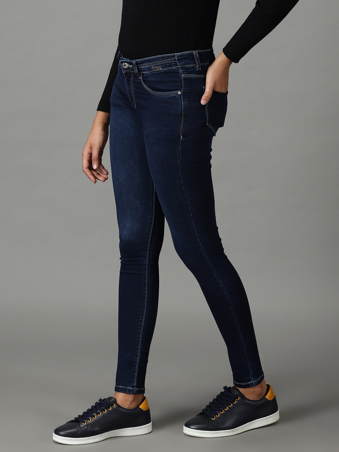 Women's Navy Blue Solid Slim Fit Denim Jeans