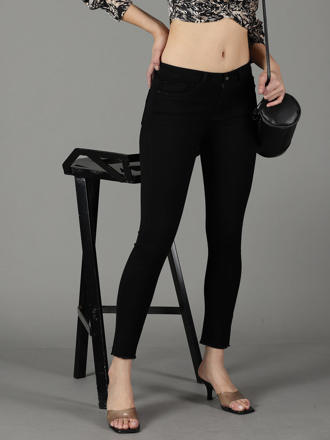 Women's Black Solid Slim Fit Denim Jeans