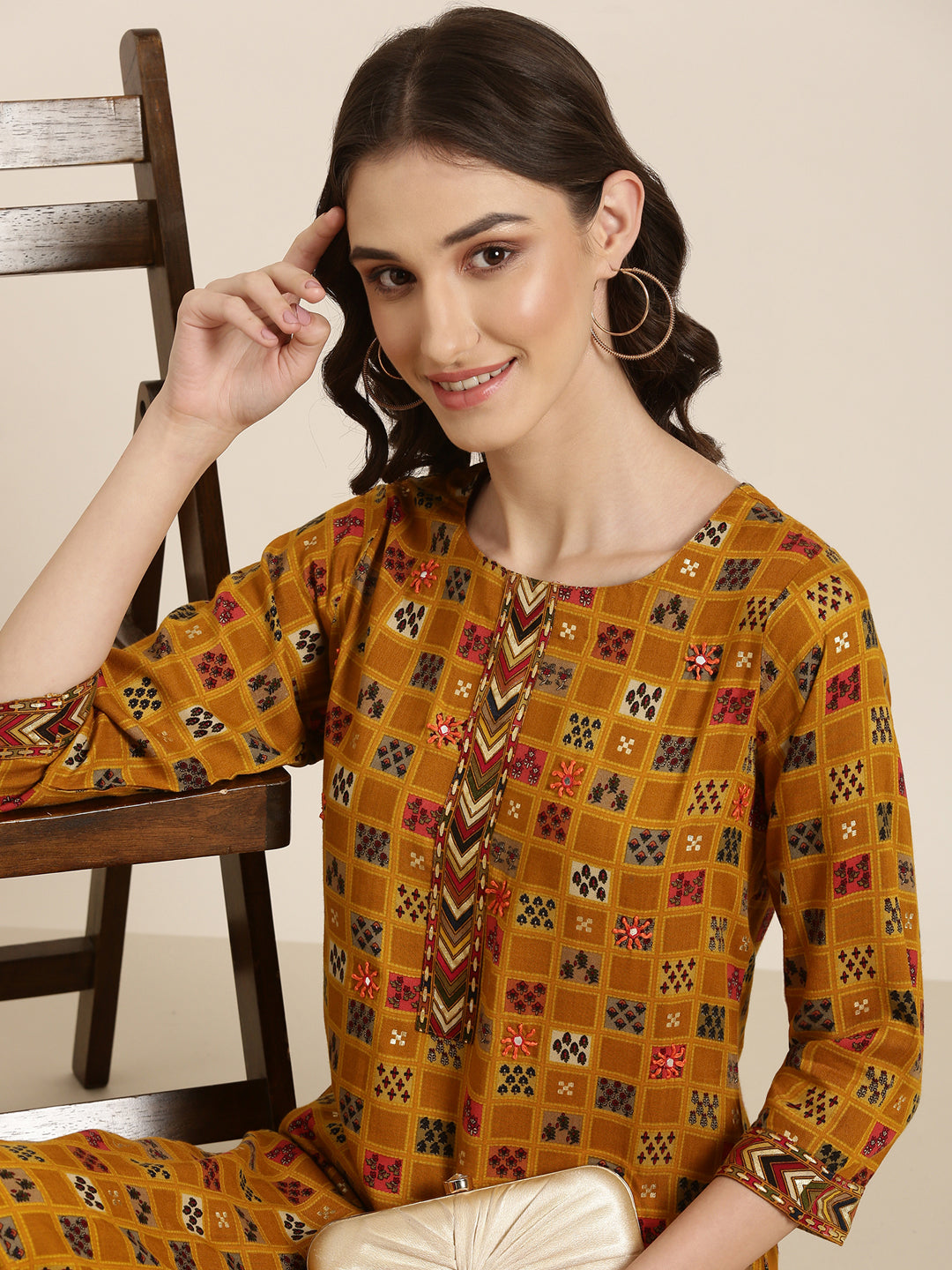 Women Mustard Geometrical Kurta Set