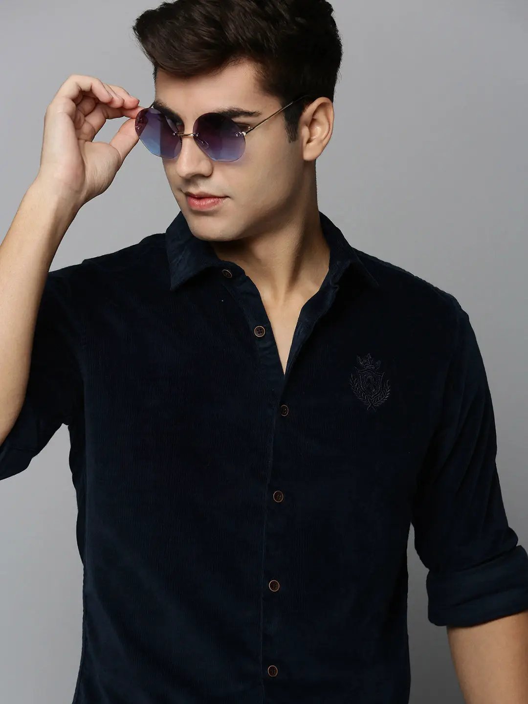 Men's Navy Solid Casual Shirt