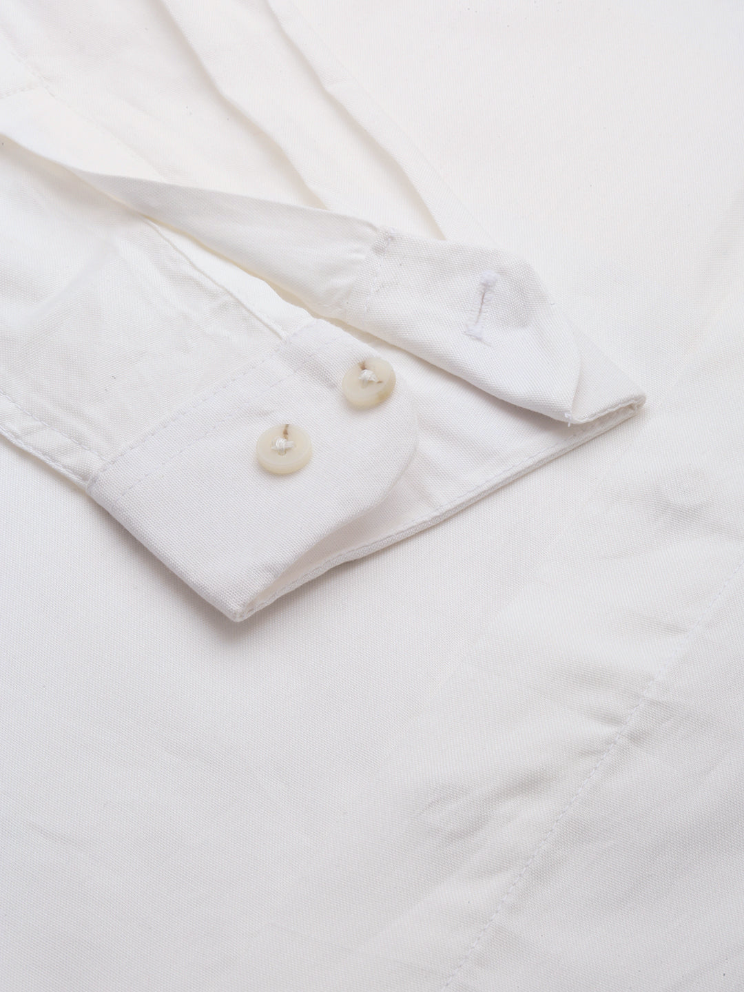 Men White Solid Casual Shirt