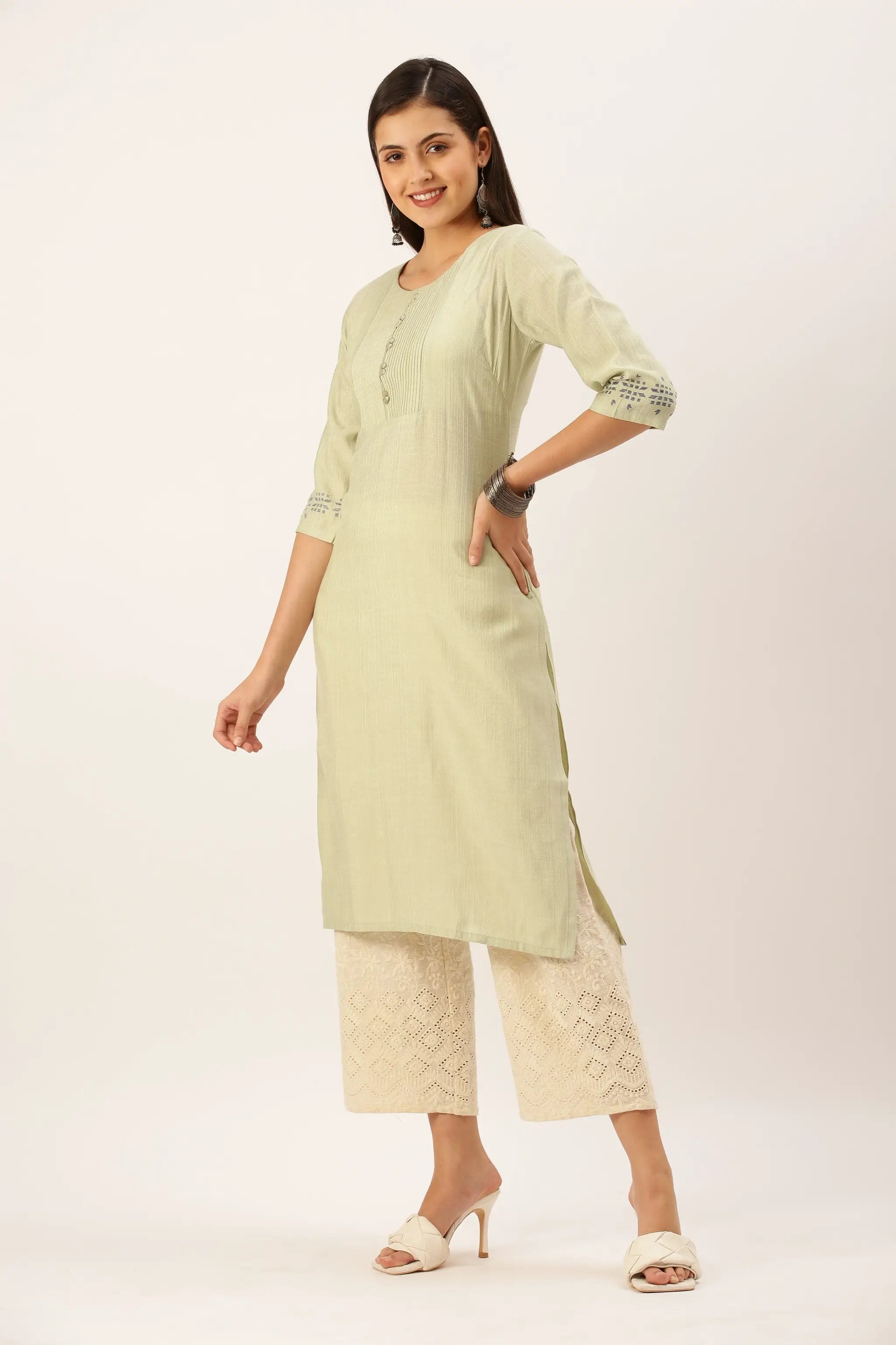 Women's Green Solid Straight Kurta - from SHOWOFFFF