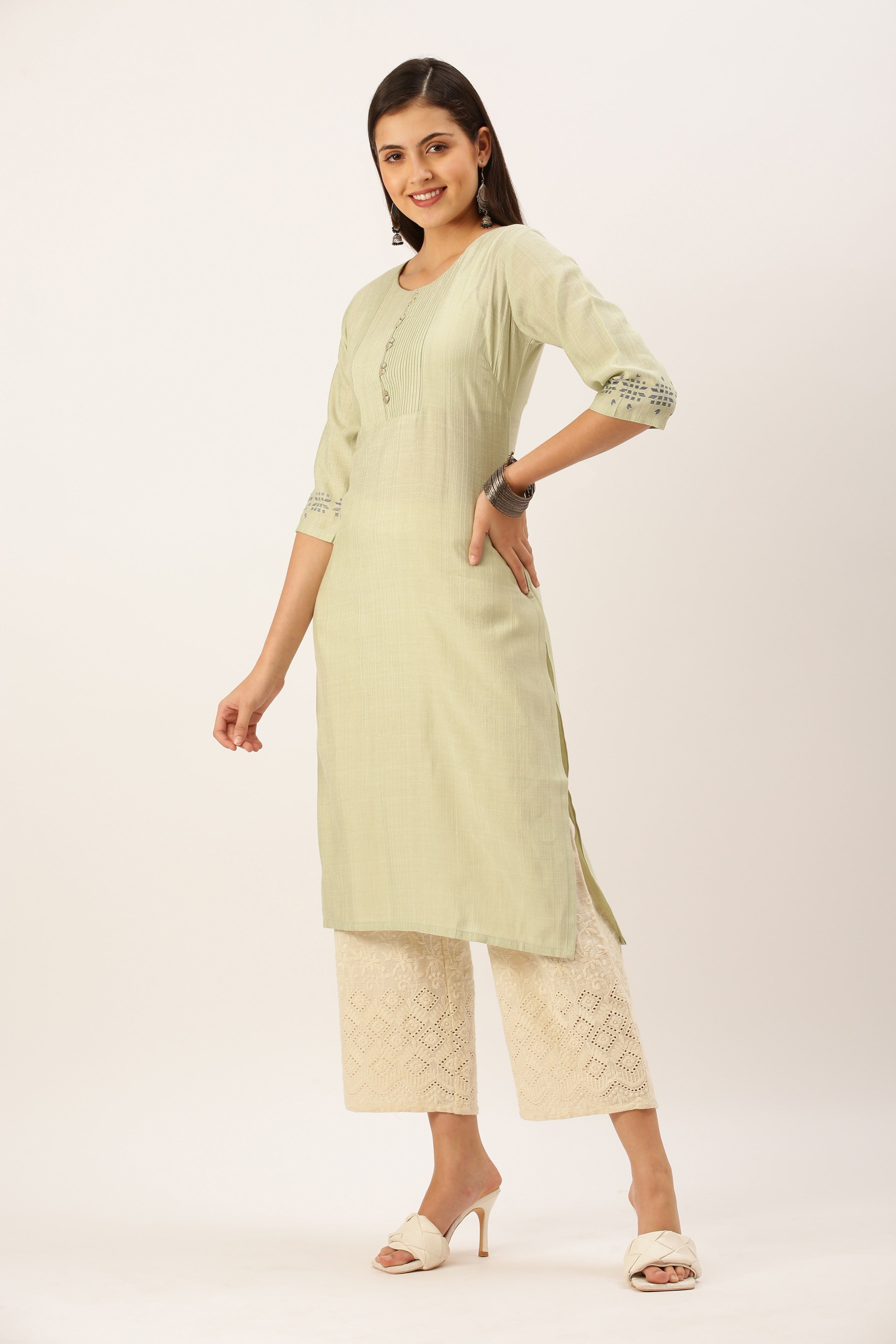 Women's Green Solid Straight Kurta