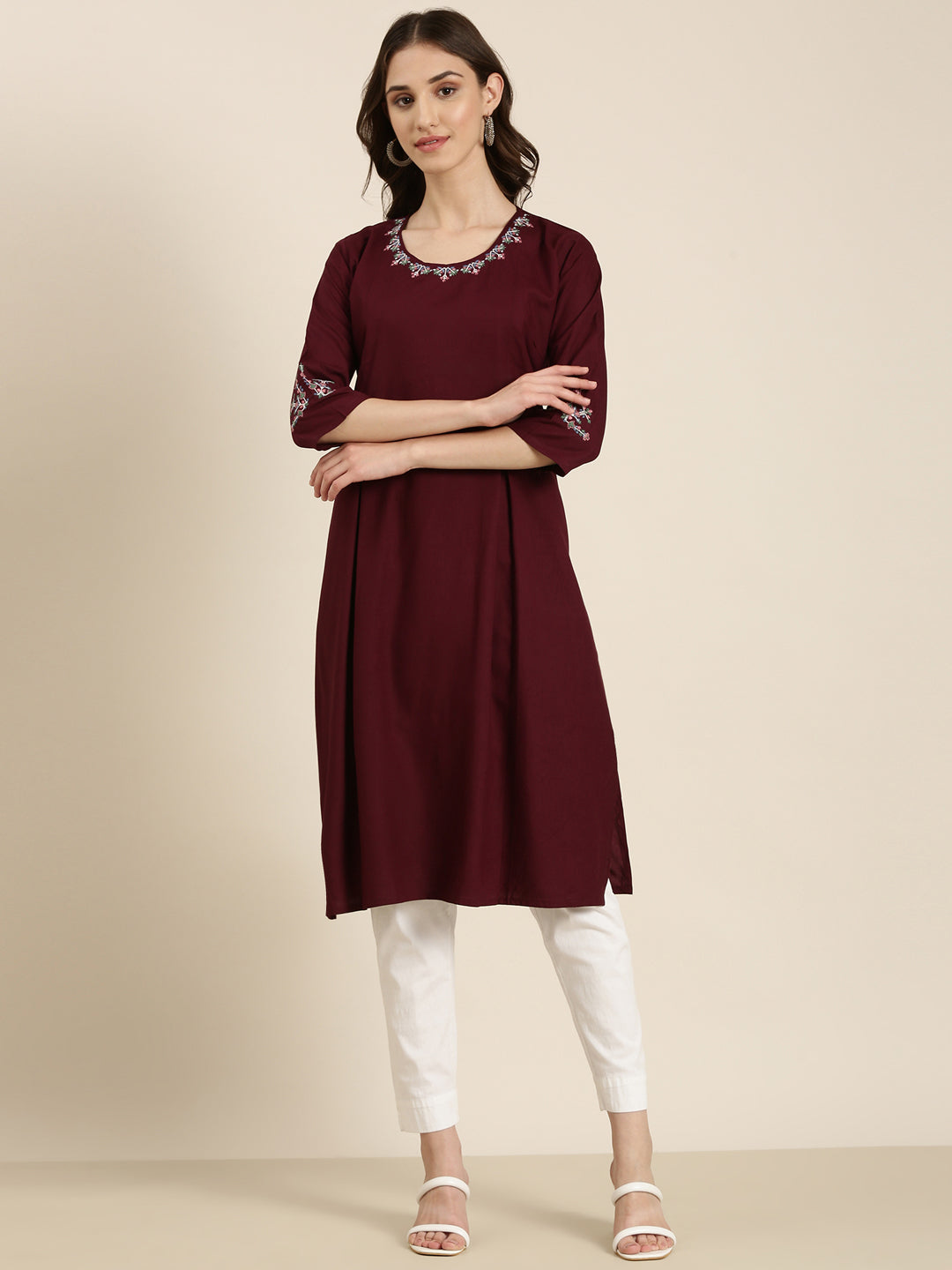 Women Burgundy Solid Straight Kurta