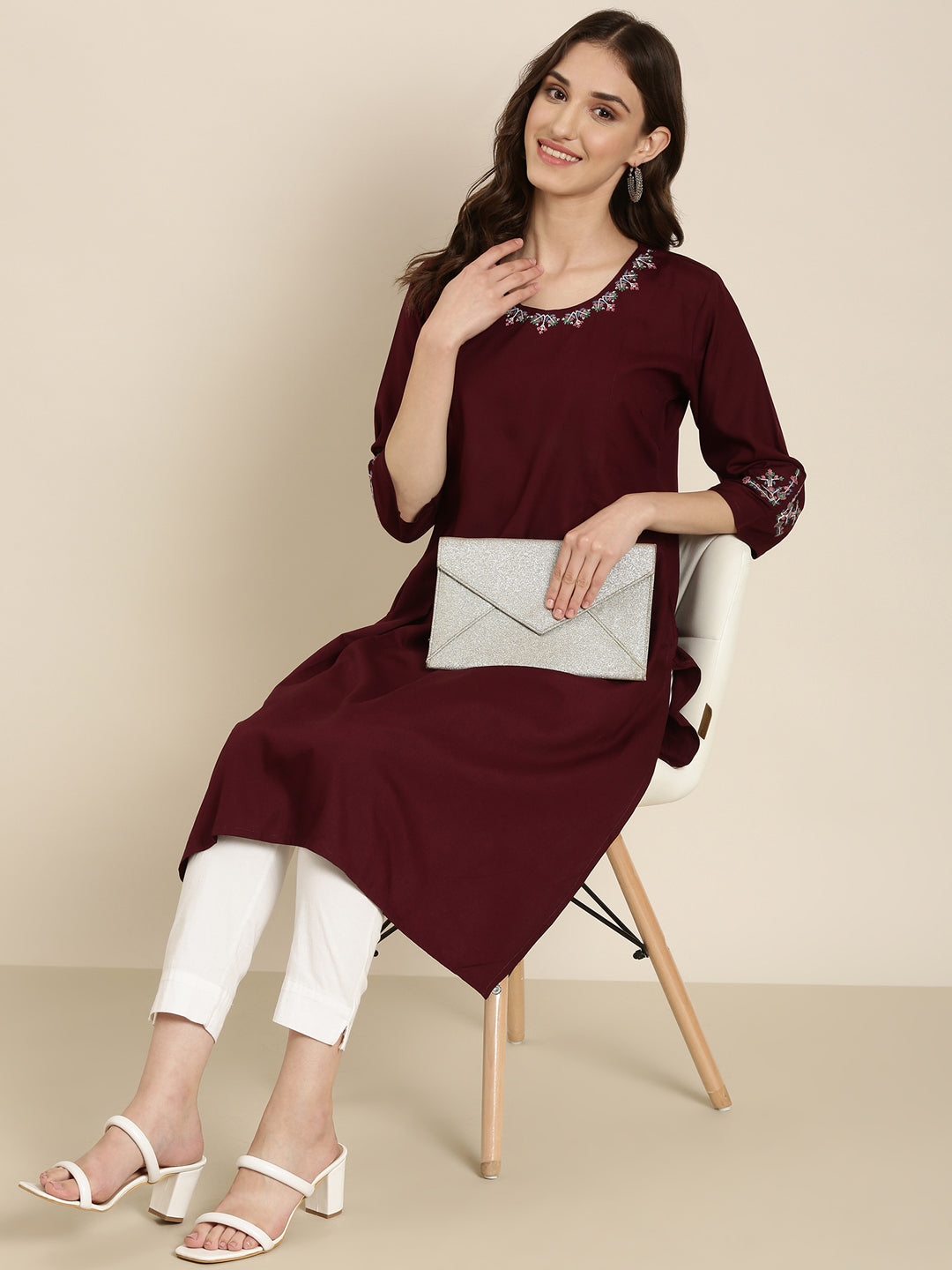 Women Burgundy Solid Straight Kurta