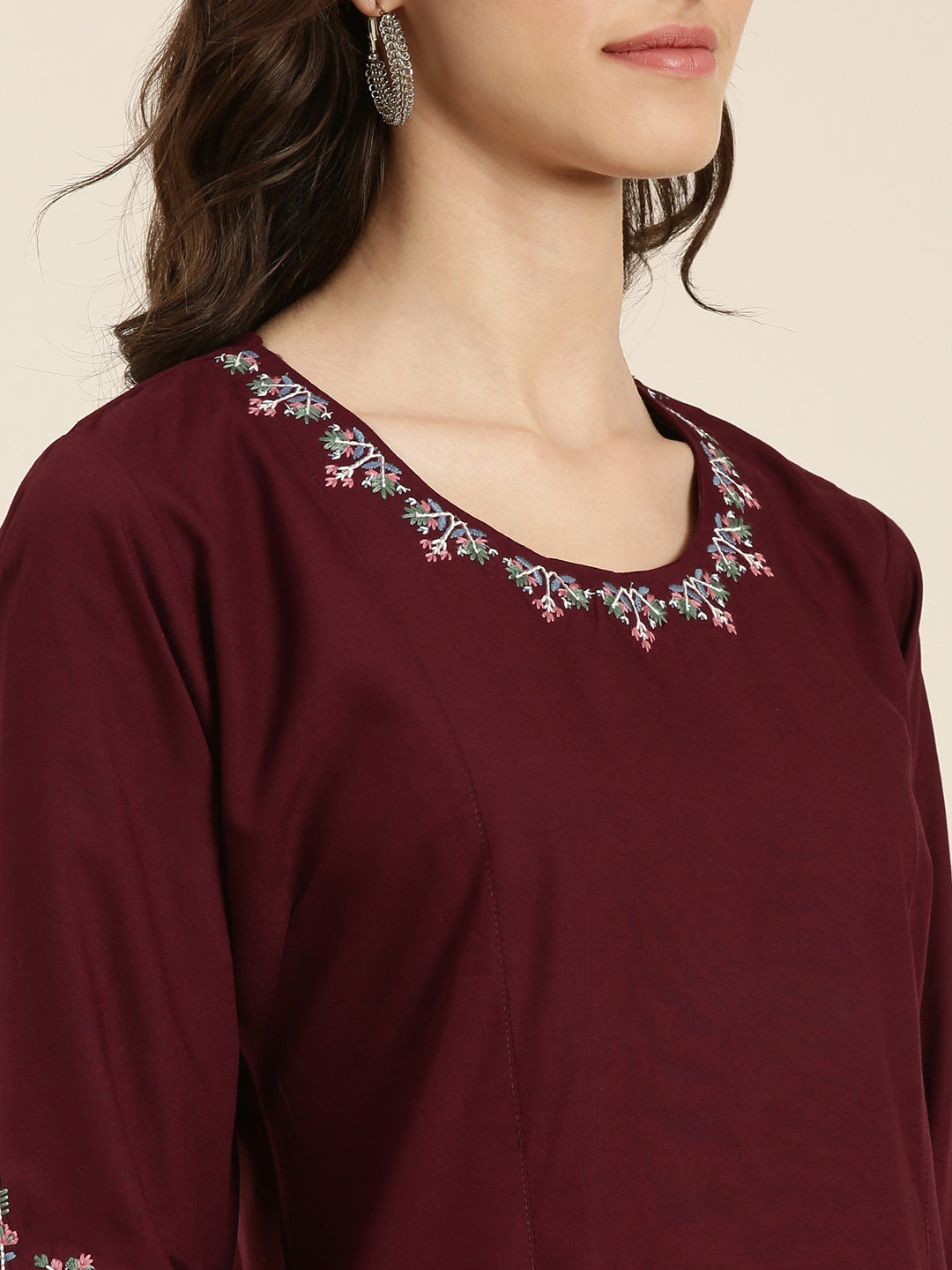 Women Burgundy Solid Straight Kurta