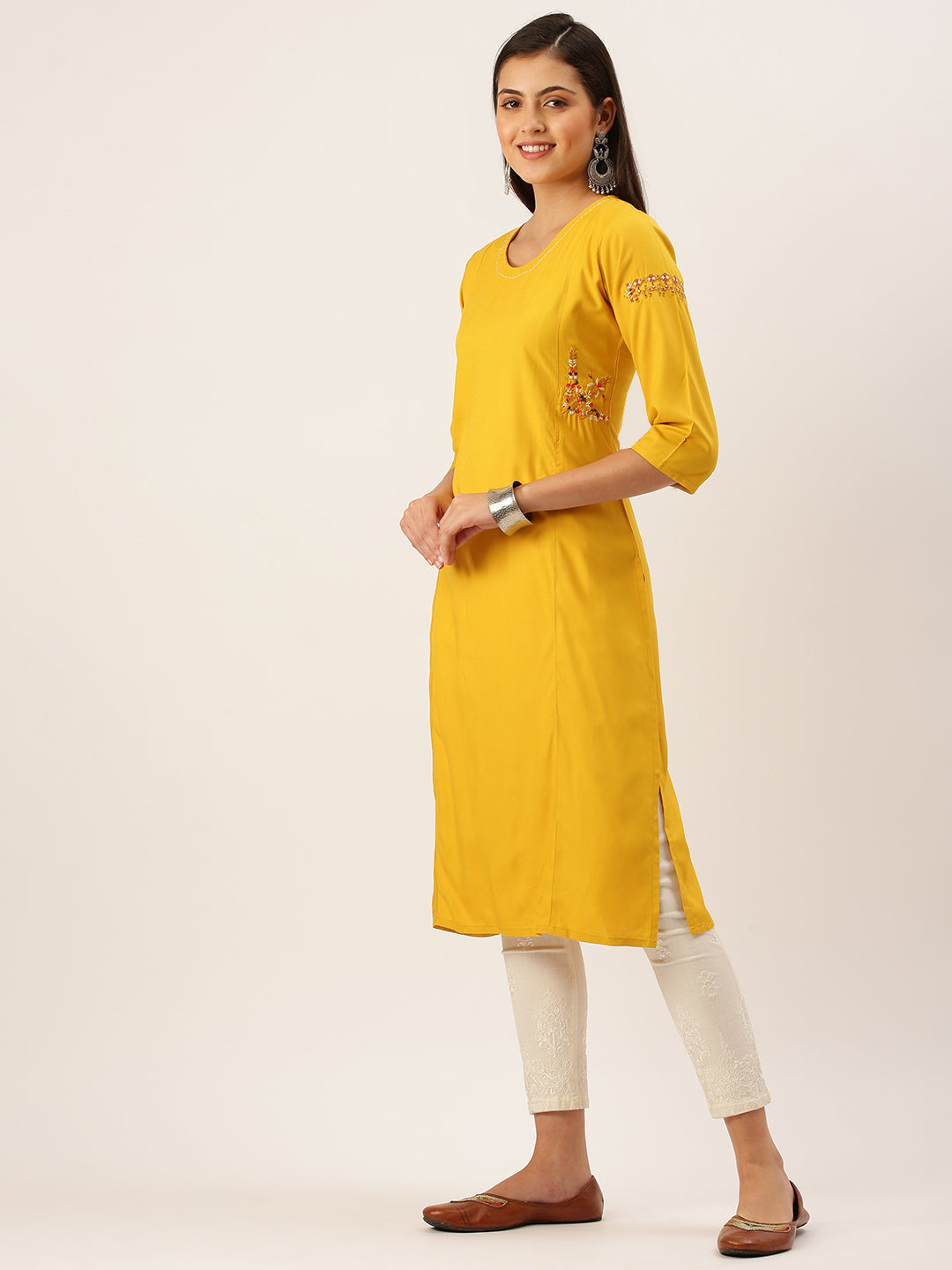 Women's Yellow Solid Straight Kurta