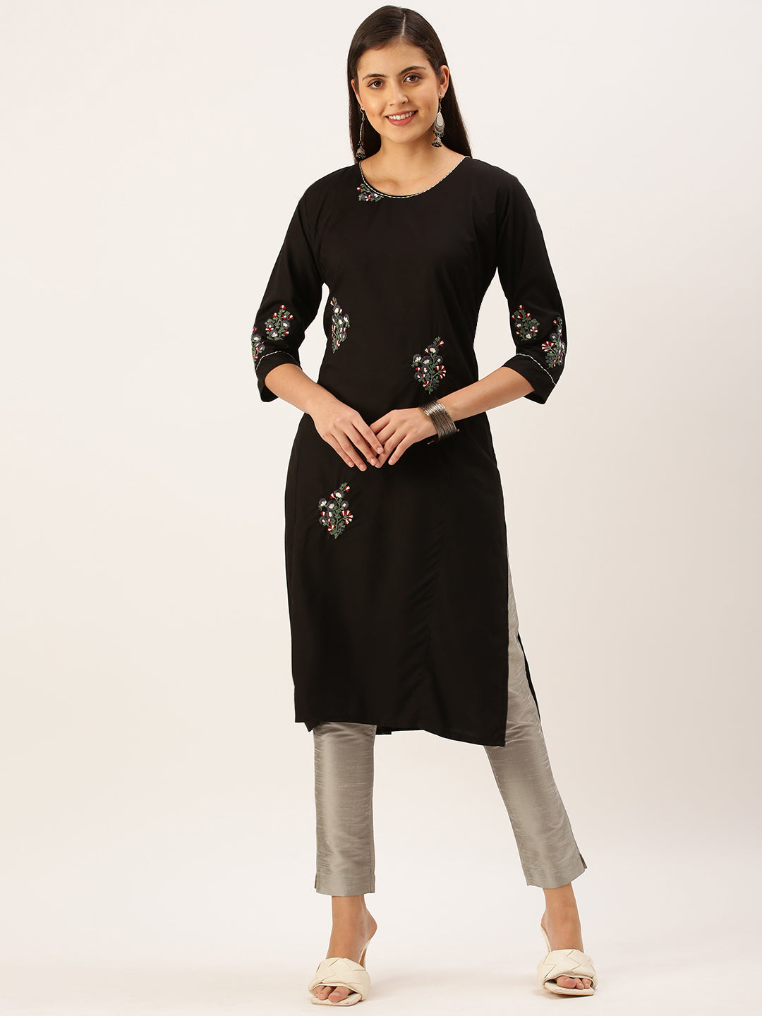 Women's Black Solid Straight Kurta