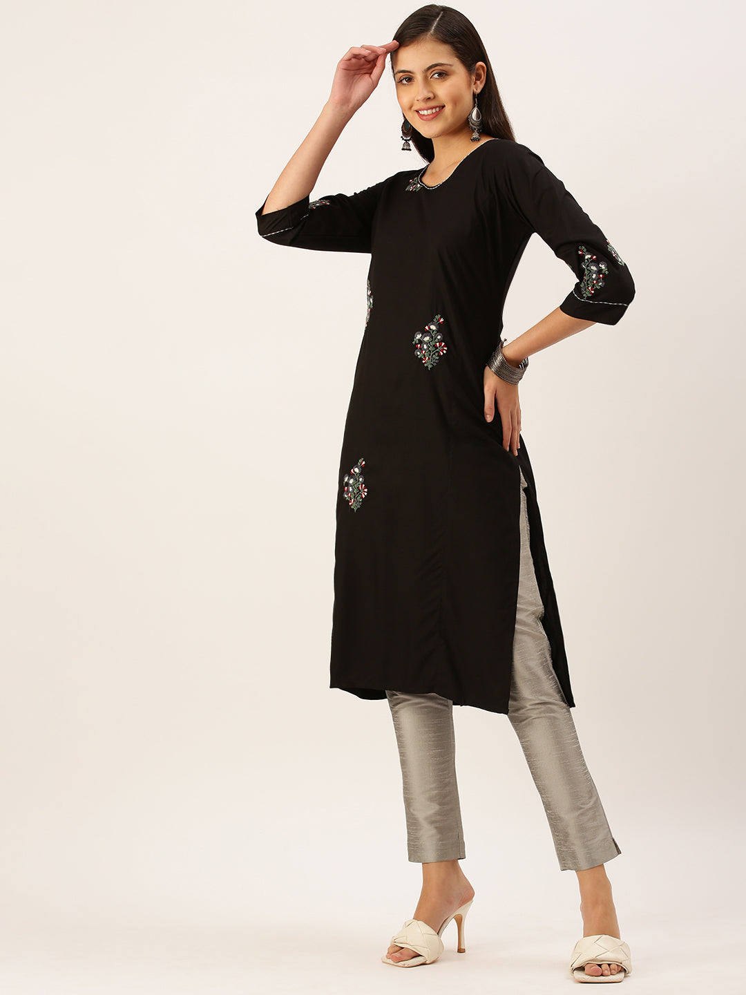 Women's Black Solid Straight Kurta