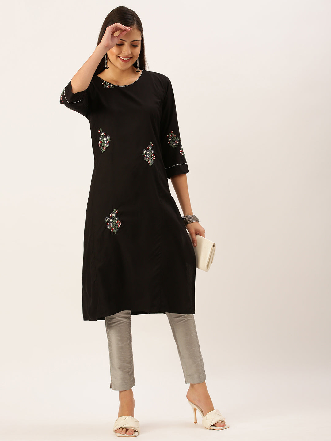 Women's Black Solid Straight Kurta