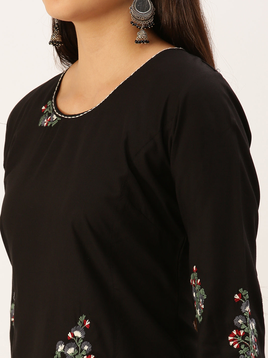 Women's Black Solid Straight Kurta