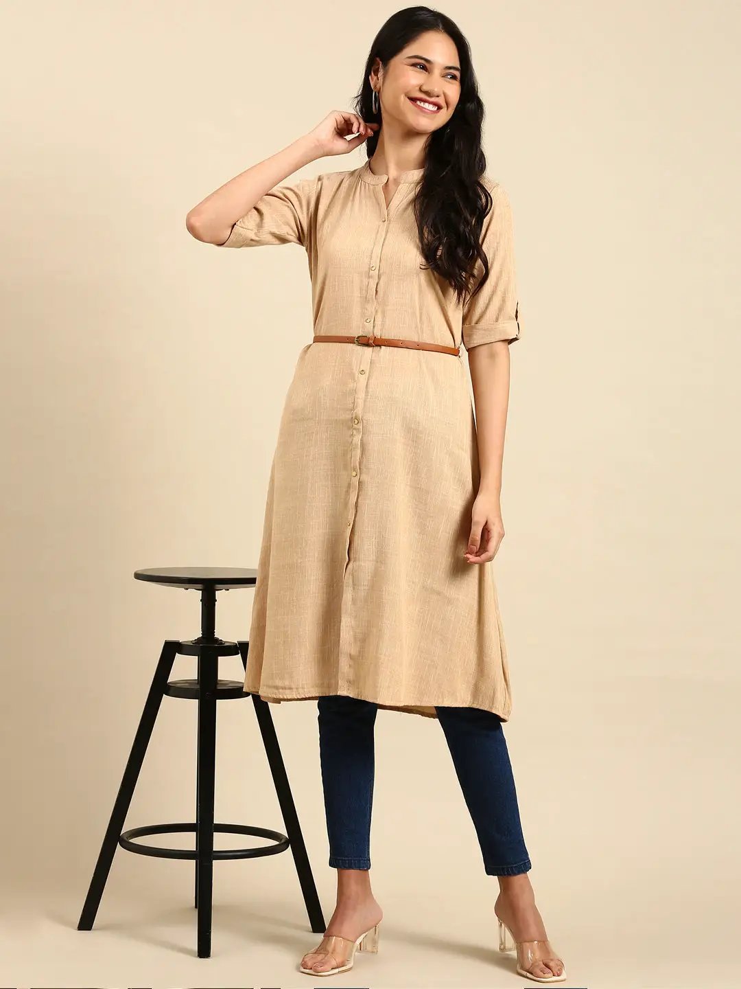 Women's Beige Solid Straight Kurta