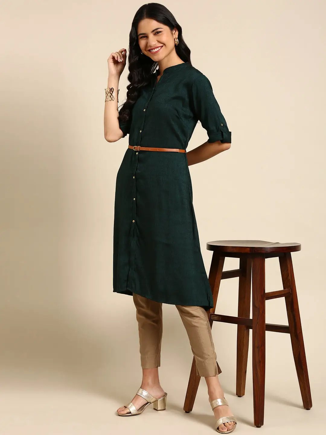 Women's Olive Solid Straight Kurta