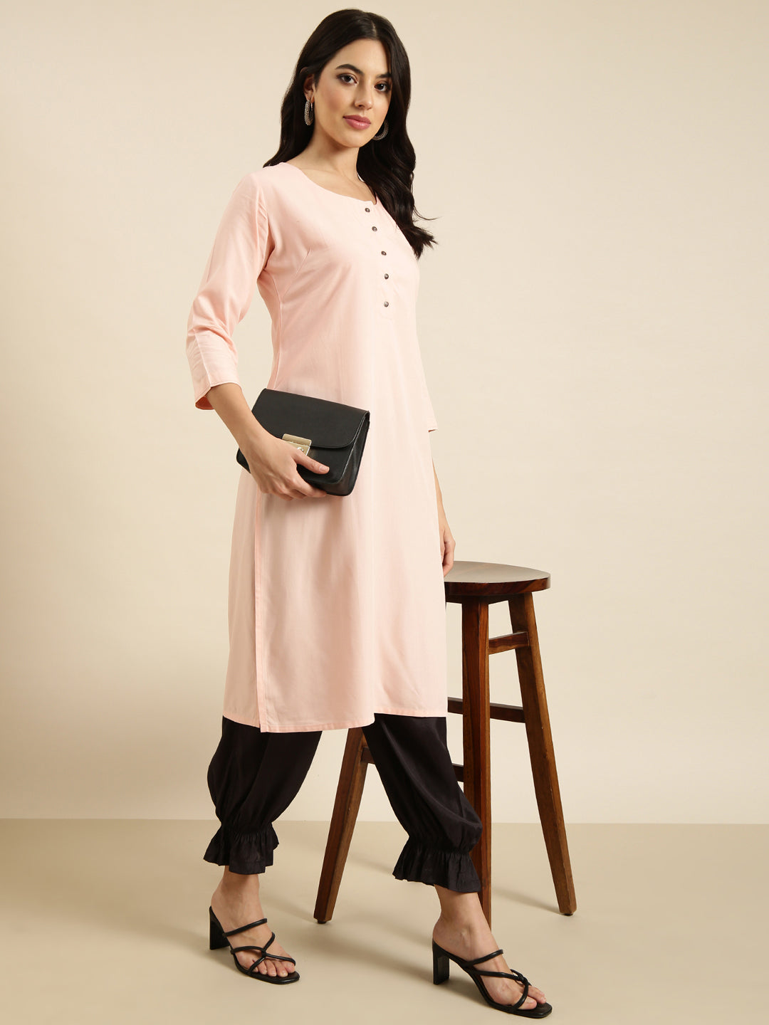 Women's Straight Pink Solid Kurta