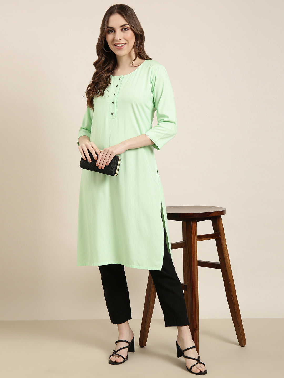 Women Straight Green Solid Kurta