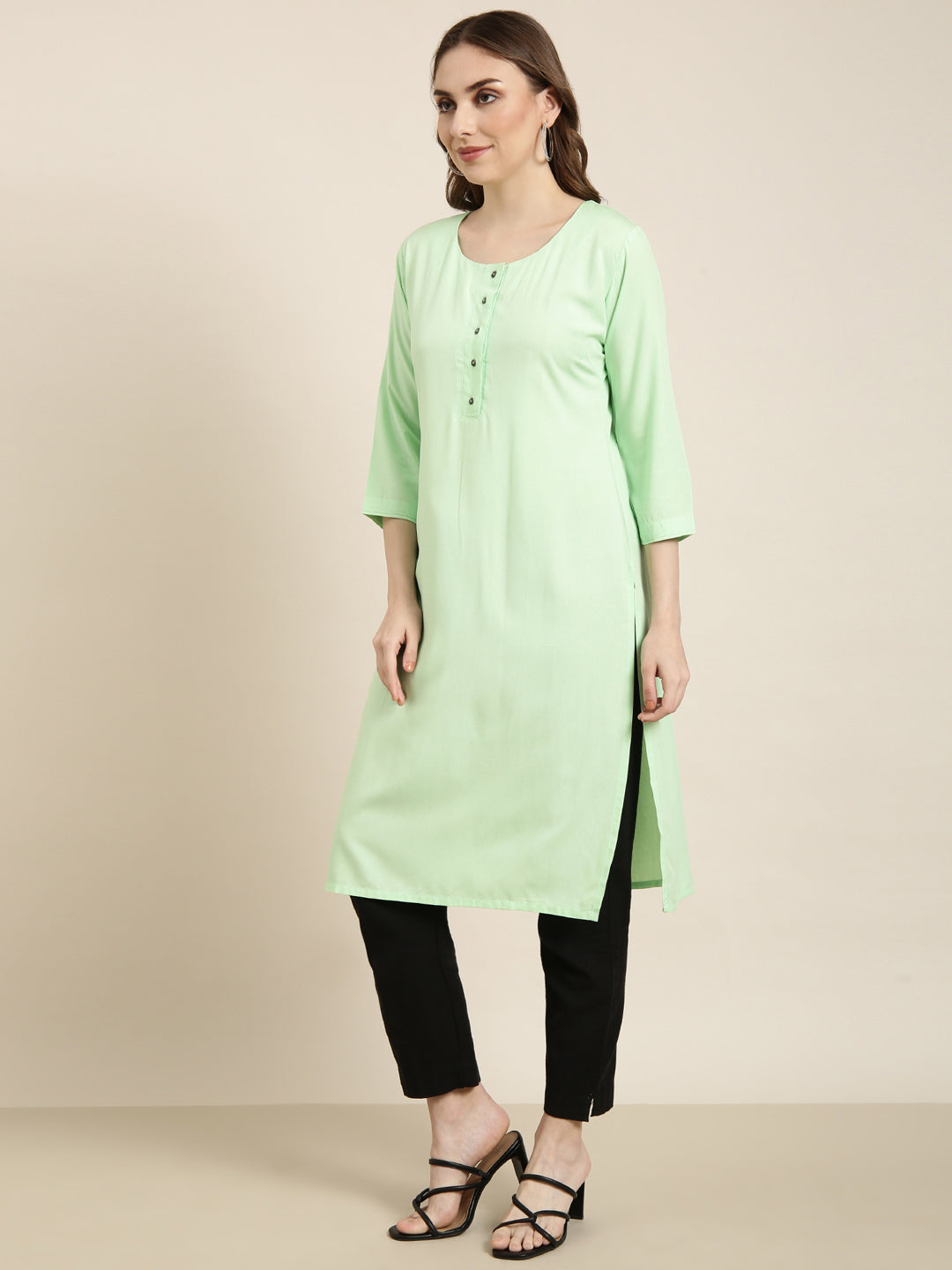 Women Straight Green Solid Kurta