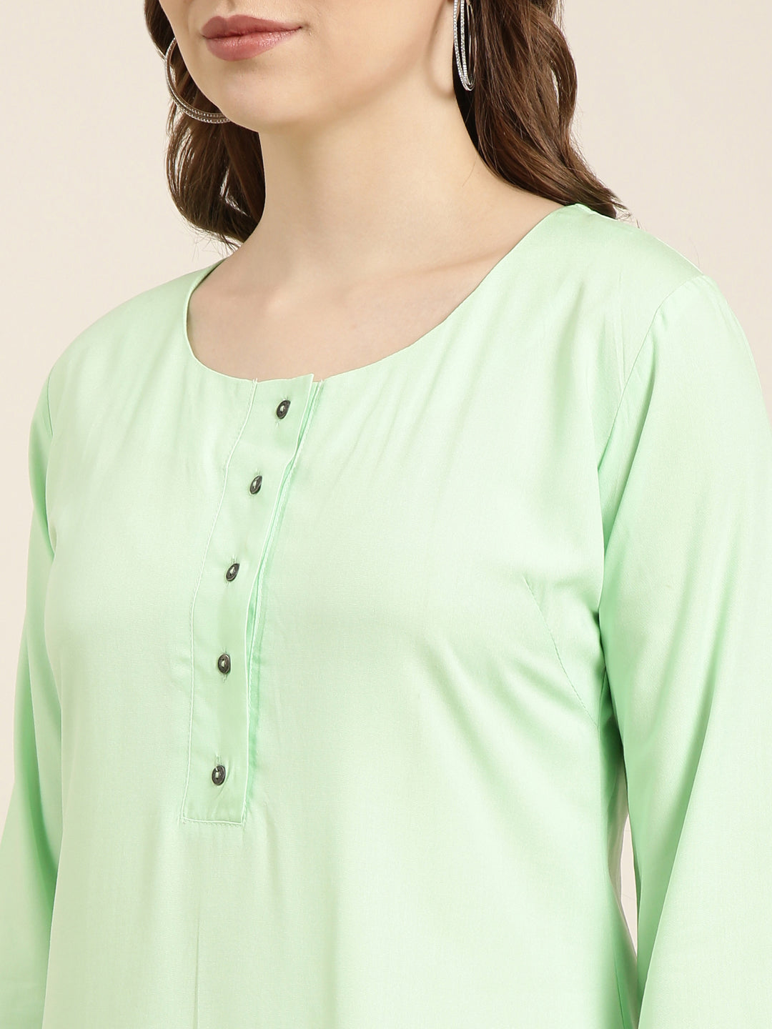 Women Straight Green Solid Kurta