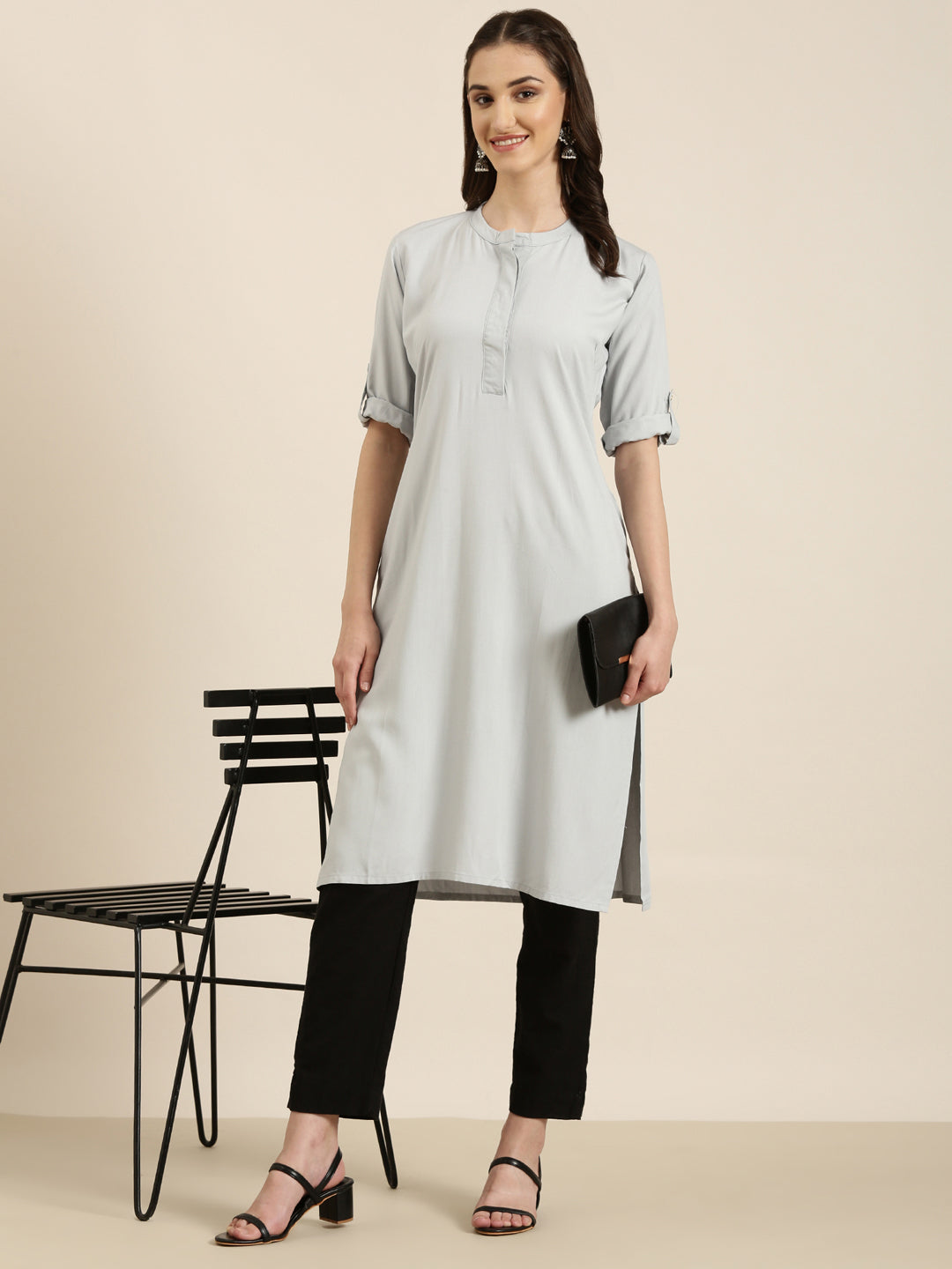 Women Grey Solid Straight Kurta