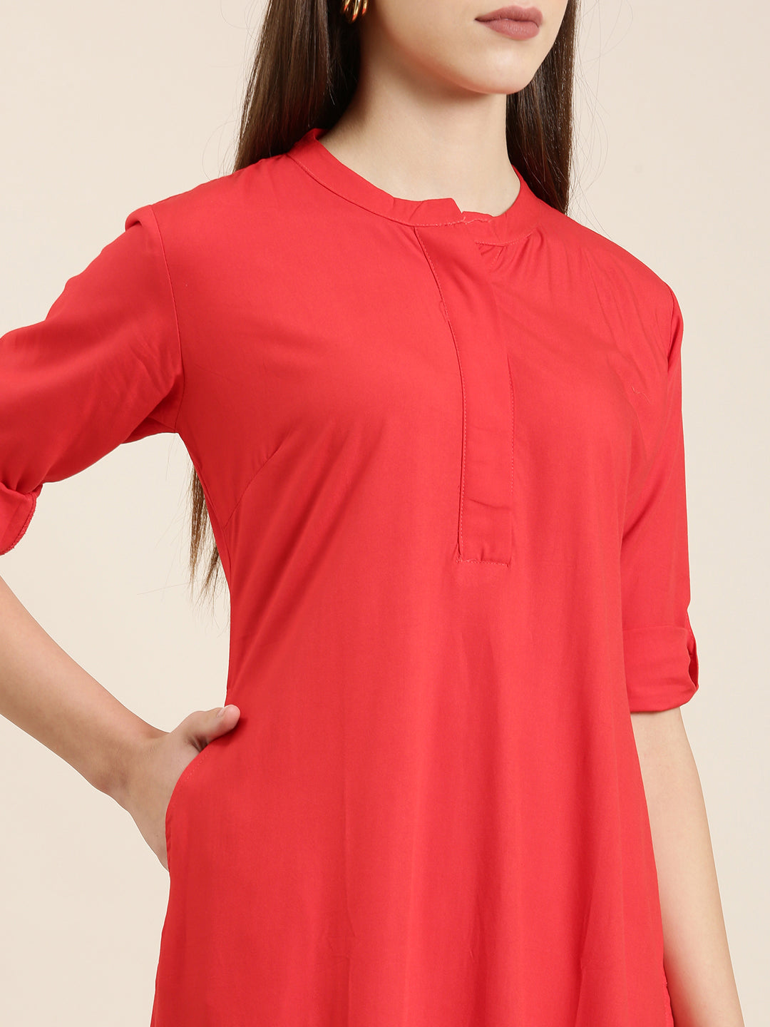 Women Red Solid Straight Kurta