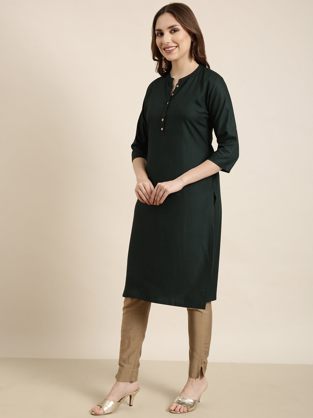 Women Straight Green Solid Kurta