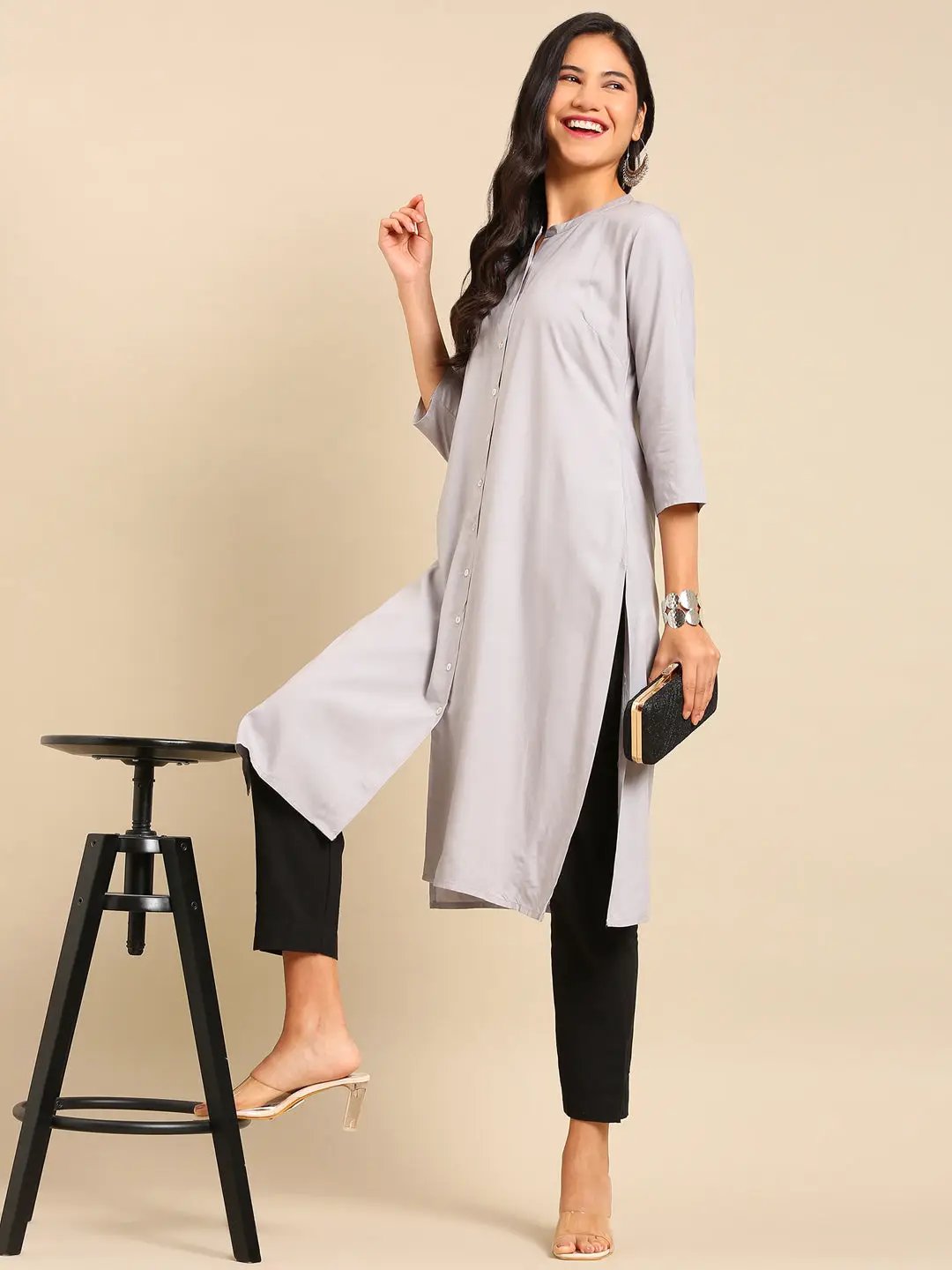 Women's Grey Solid Straight Kurta