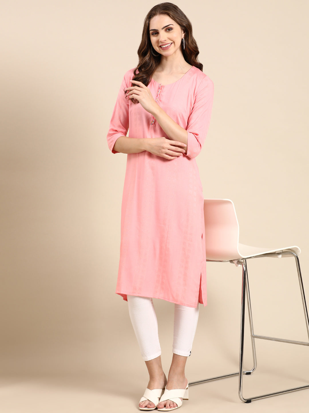 Women's Pink Solid Straight Kurta