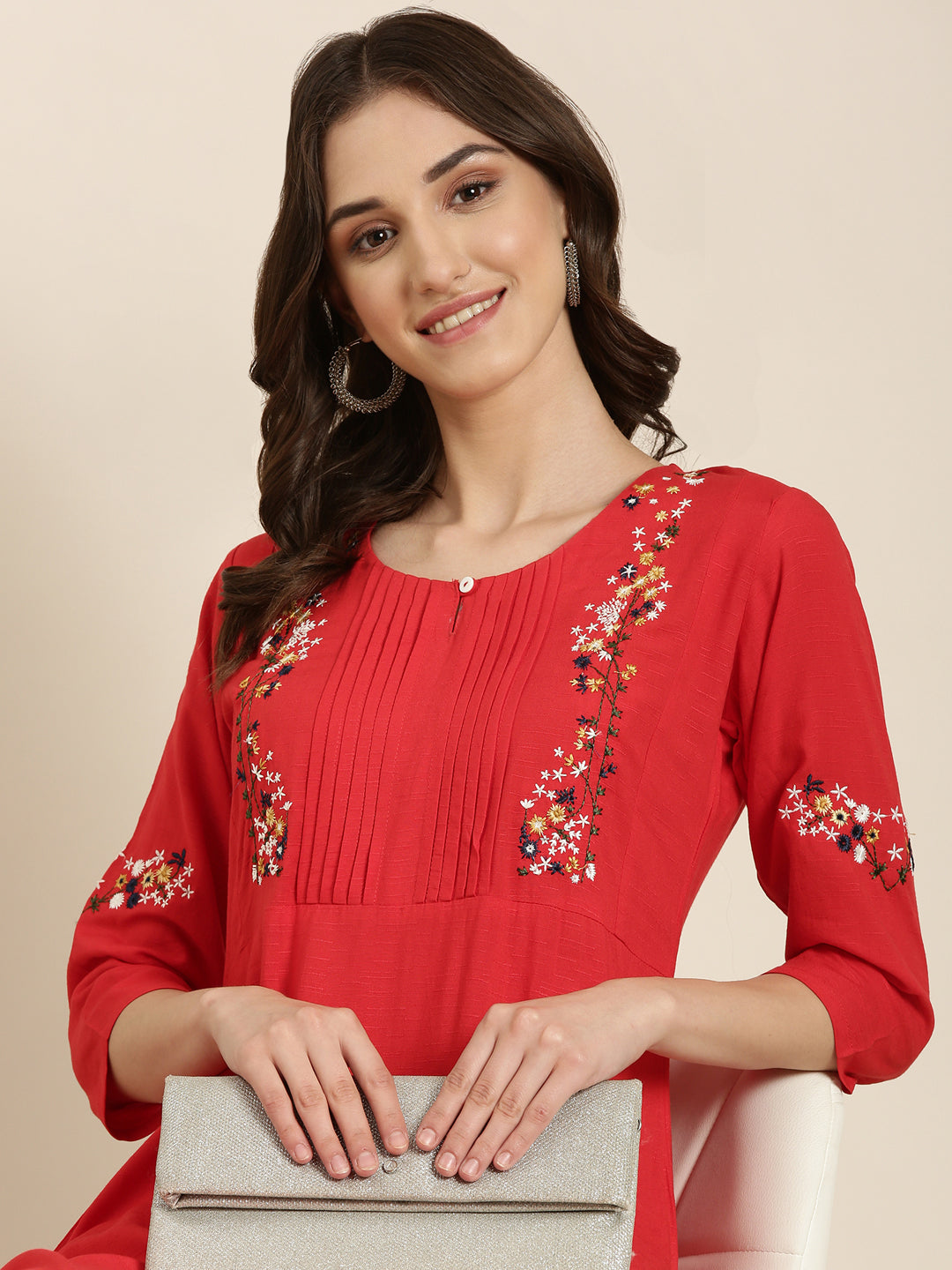 Women Red Solid Straight Kurta