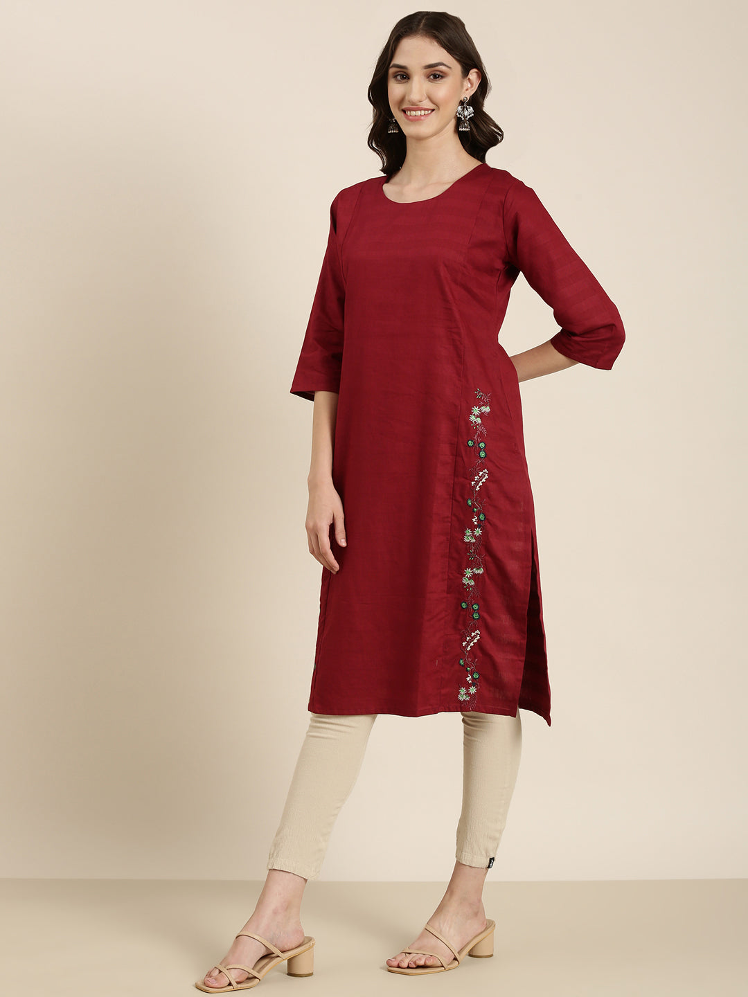 Women Maroon Solid Straight Kurta