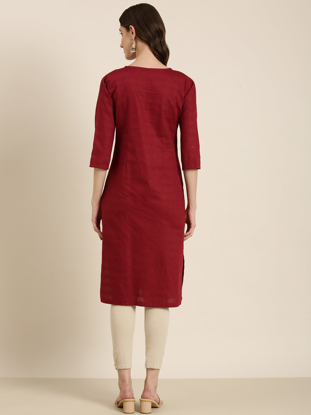 Women Maroon Solid Straight Kurta