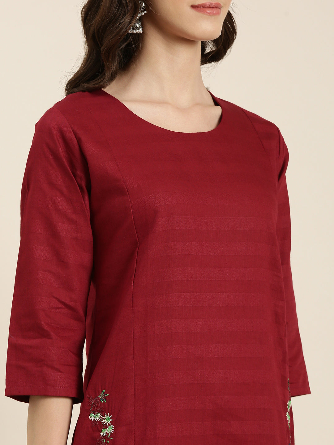 Women Maroon Solid Straight Kurta