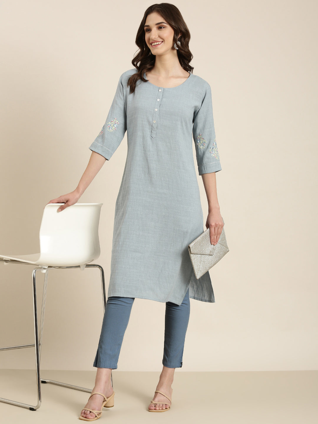 Women Blue Solid Straight Kurta