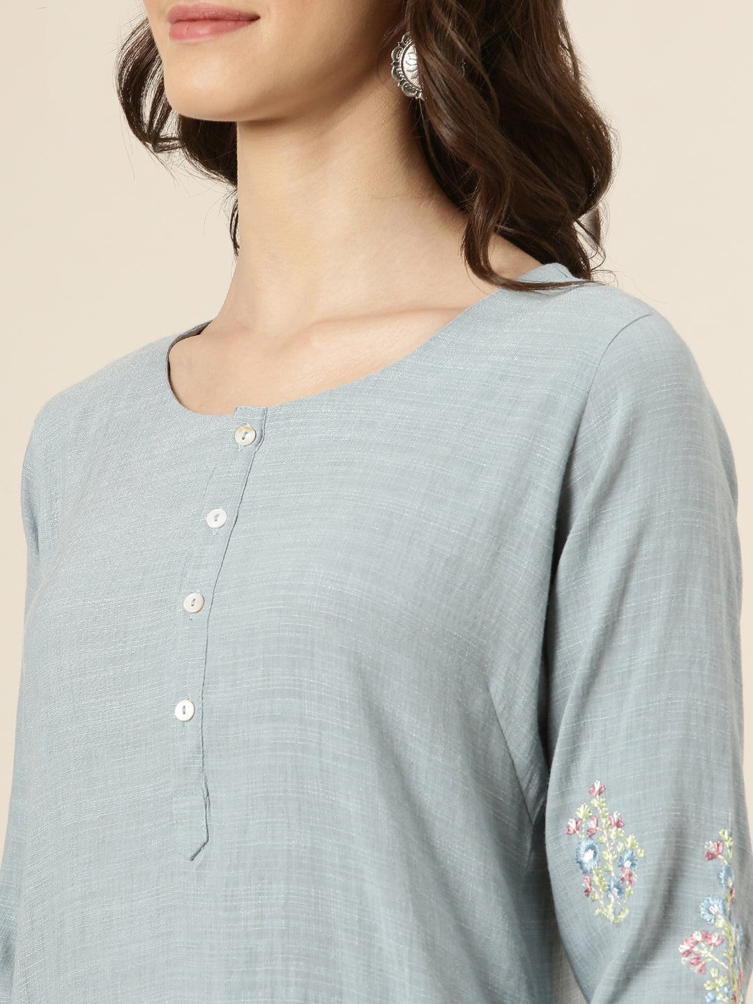 Women Blue Solid Straight Kurta