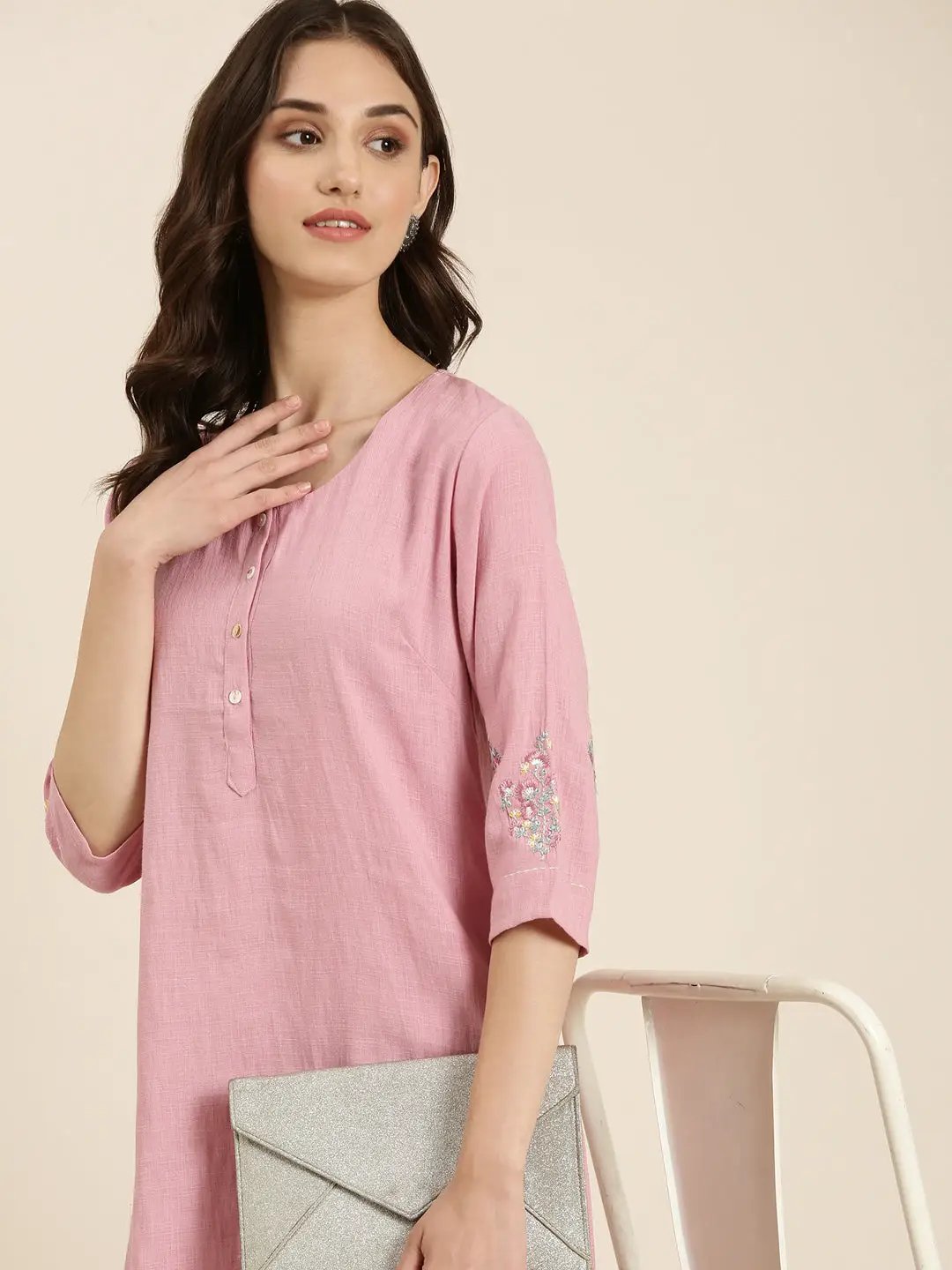 Women's Pink Solid Straight Kurta