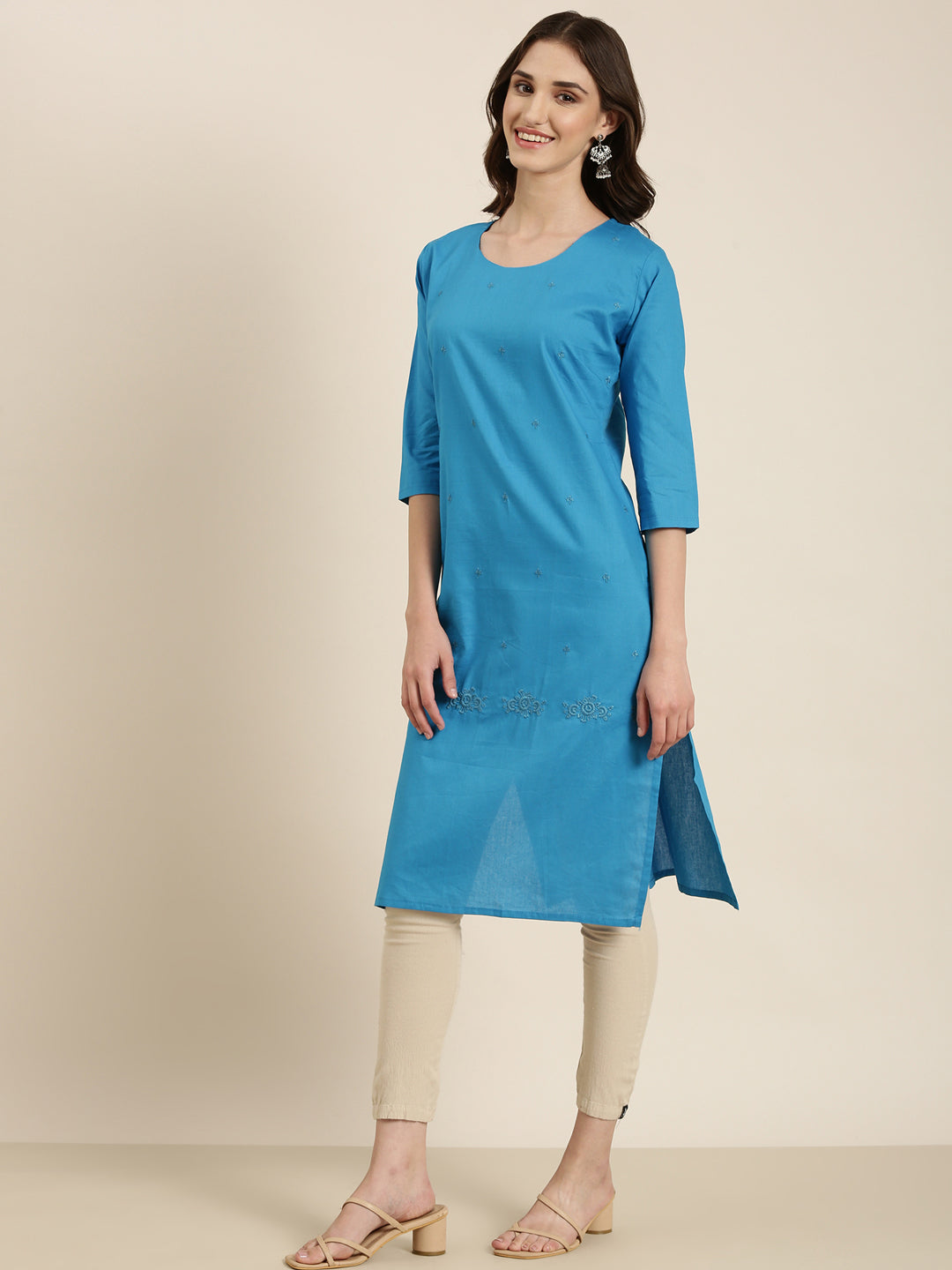 Women Blue Solid Straight Kurta