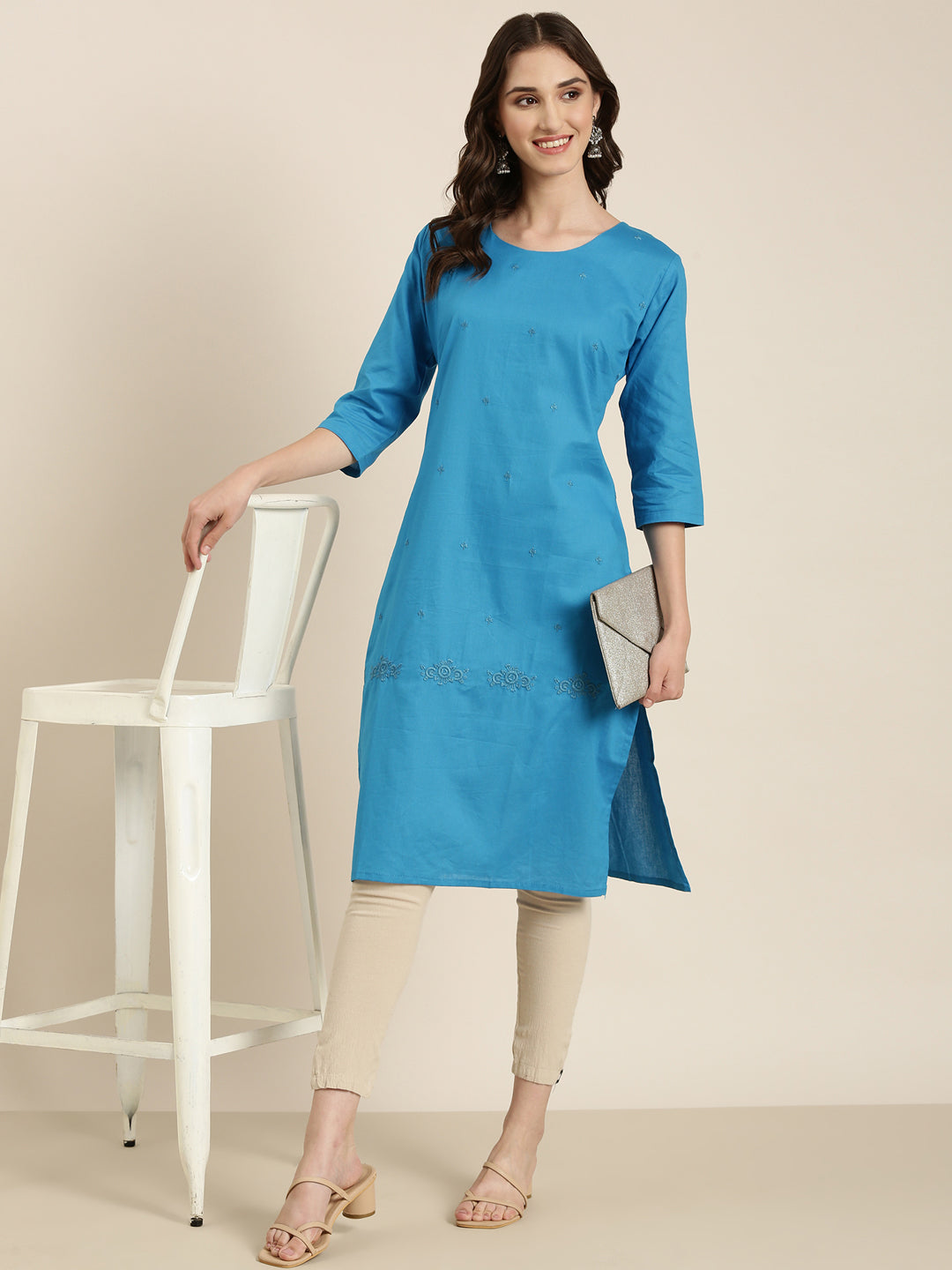 Women Blue Solid Straight Kurta